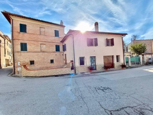 Villa Indipendente in vendita a San Michele, Marche
