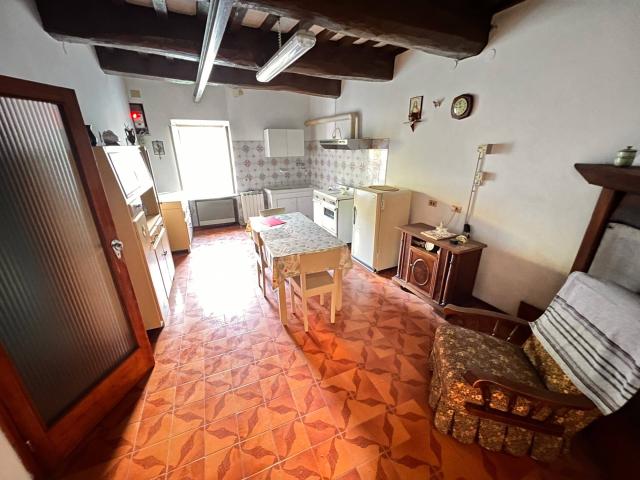 Villa Indipendente in vendita a Varano, Marche