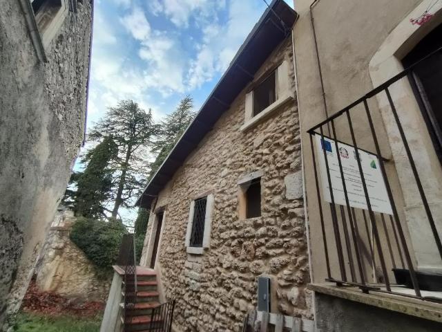 Appartamento in affitto a Prata D'ansidonia, Abruzzo