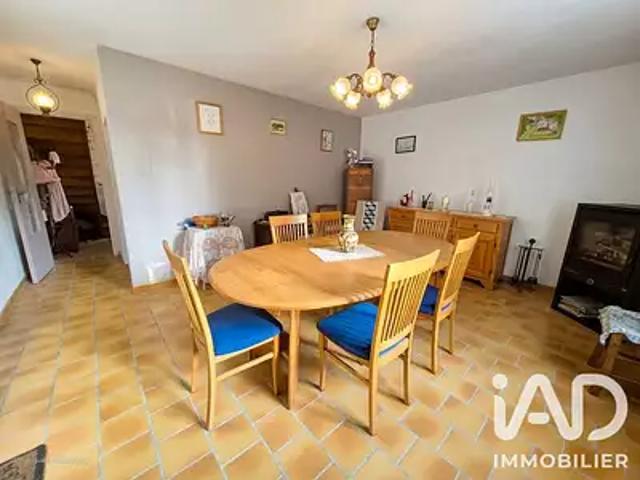 Maison vente à La Croix, Cinais