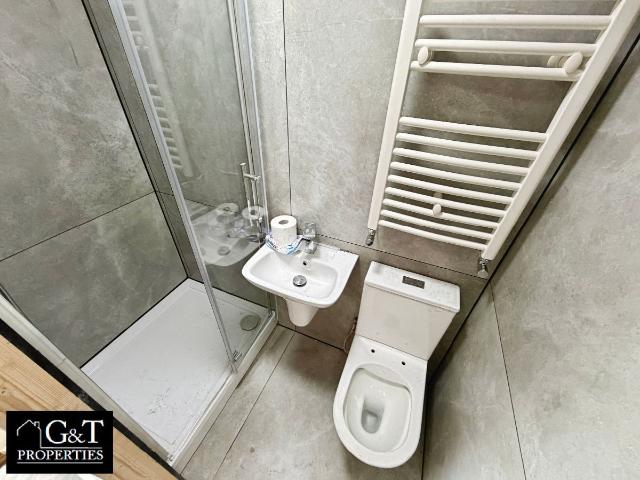 Studio for rent in Dixons Green, West Midlands