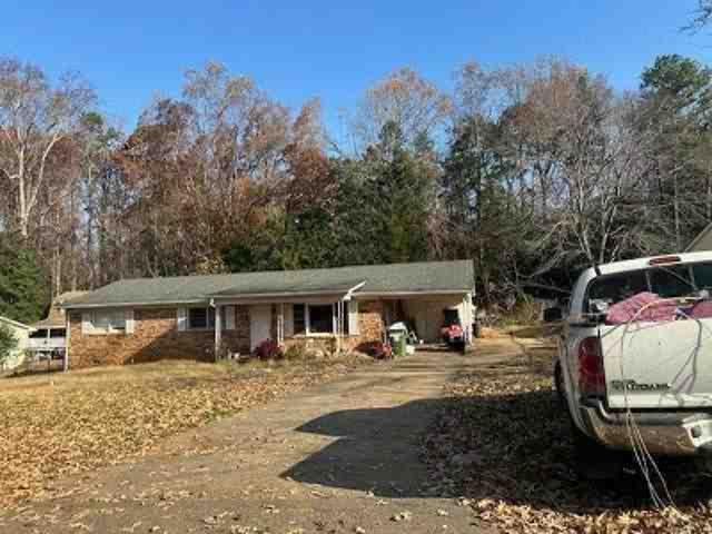 House for sale in Dallas, North Carolina