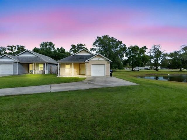 House for sale in University, Florida