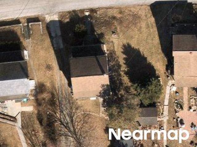 House for sale in Red Lion