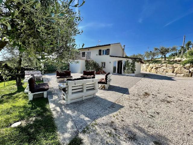 Casa in vendita a Marche, Fermo