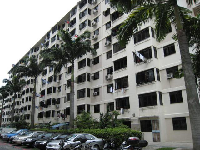 Detached House for sale in Macpherson