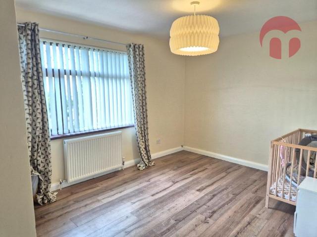 Townhouse to rent in Creggan, Derry/Londonderry