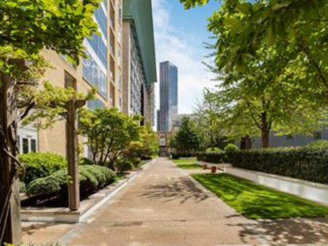Apartment for rent in Victoria, Greater London