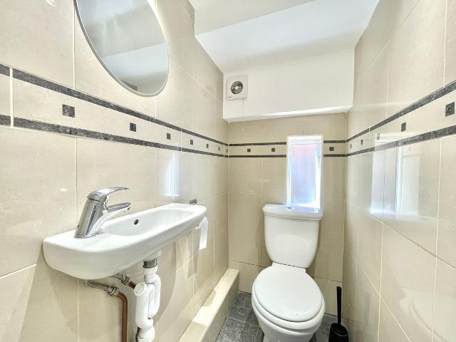 House for rent in London Borough of Barnet, Greater London
