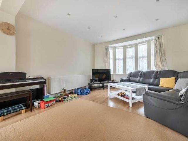 House for rent in London Borough of Barnet, Greater London