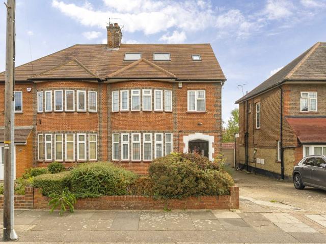 Apartment for rent in London Borough of Barnet, Greater London