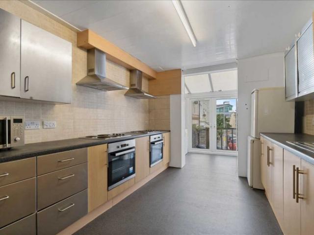 Room for rent in West Hoe, Mount Wise