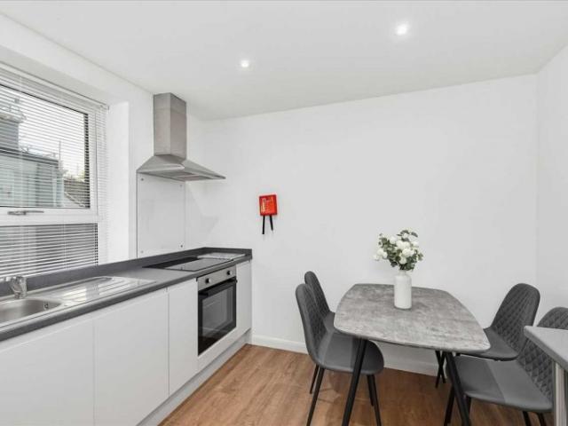 Room for rent in West Hoe, Mount Wise