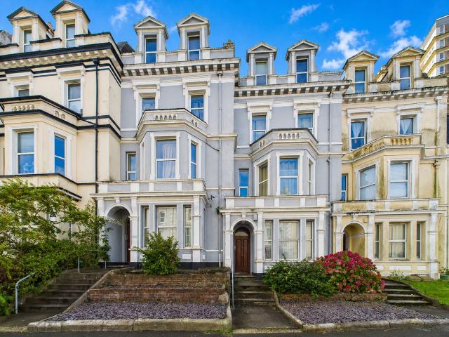 Apartment for rent in West Hoe, Mount Wise