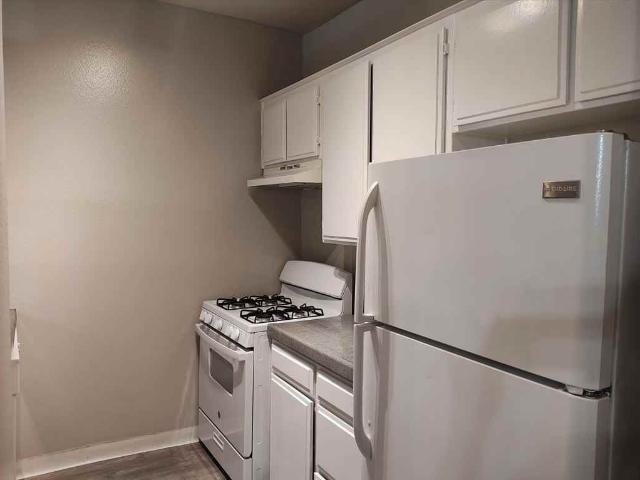 Apartment for rent in North Hollywood Neighborhood Council District, Canoga Park