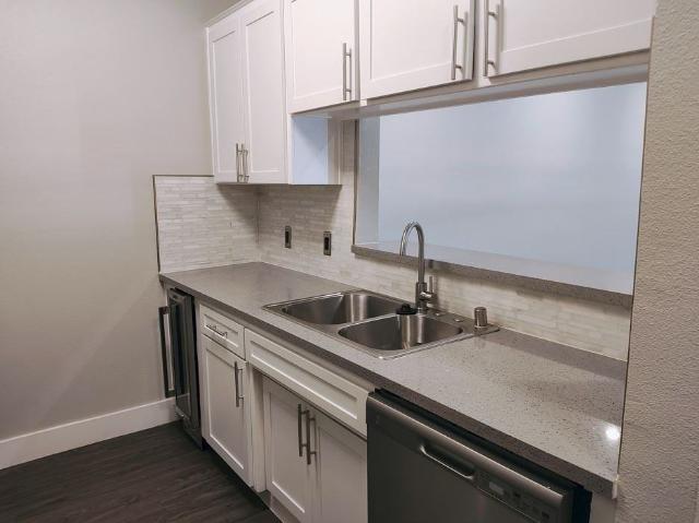 Apartment for rent in North Hollywood Neighborhood Council District, Canoga Park