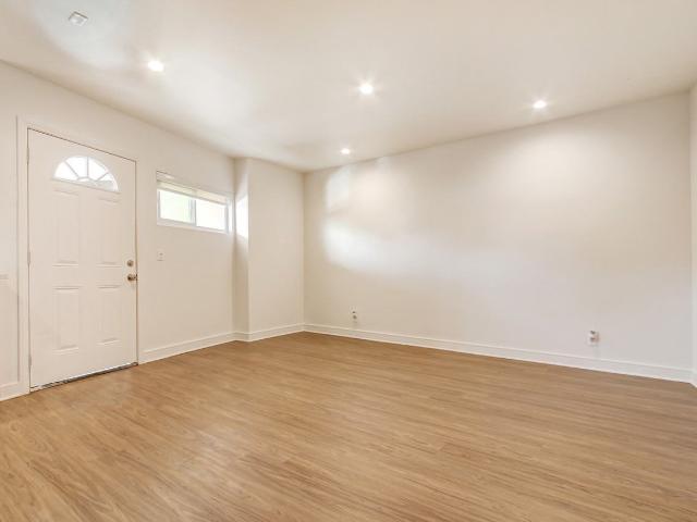 Apartment for rent in Burbank, California