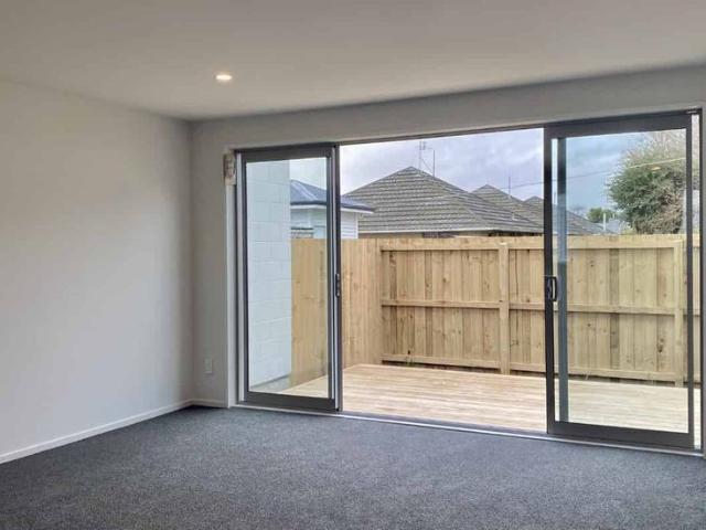 Townhouse for rent in Heathcote, Canterbury