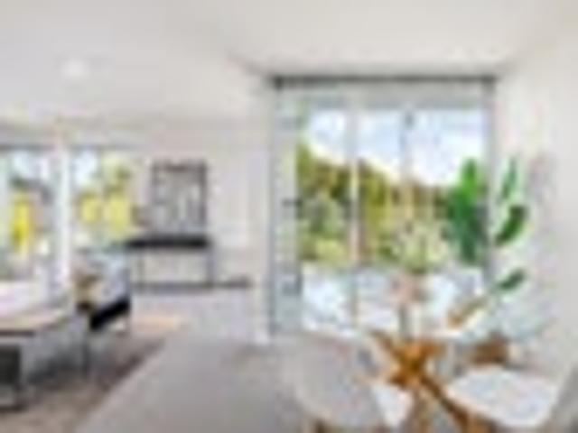Apartment for sale in Heathcote, Canterbury