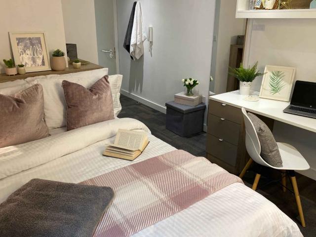 Apartment for rent in Greaves, Bare