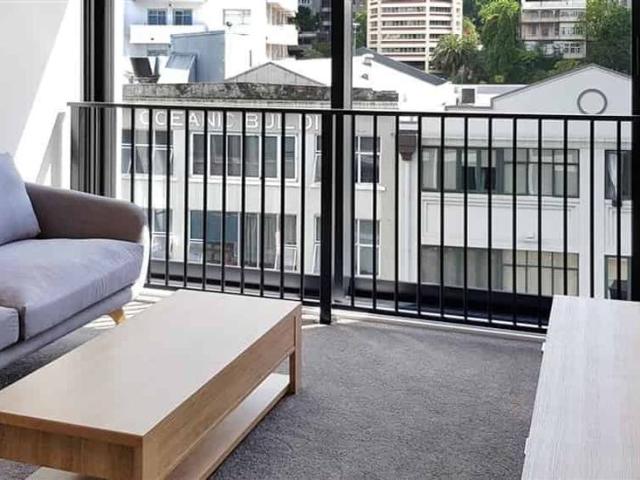 Apartment for rent in Te Tōangaroa, Auckland