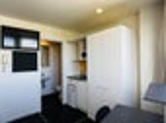 Apartment for rent in Te Tōangaroa, Auckland