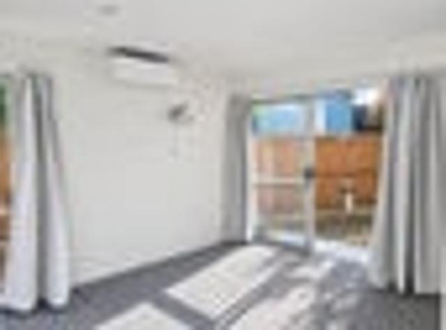 Apartment for rent in Heathcote, Canterbury