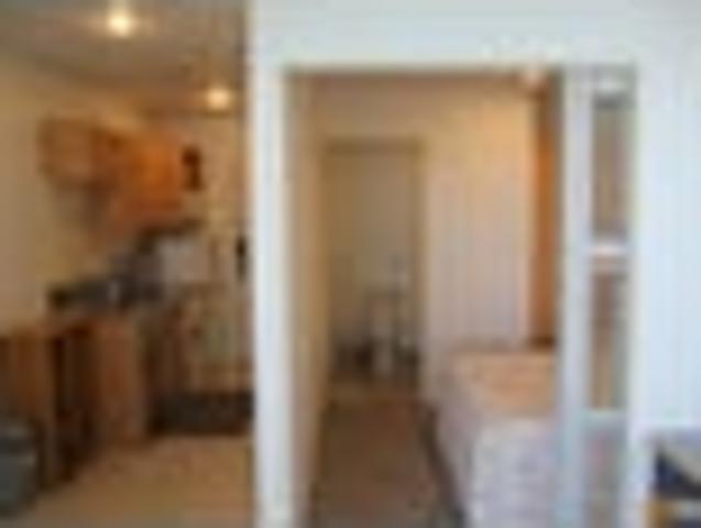 Apartment for rent in Newton, Auckland