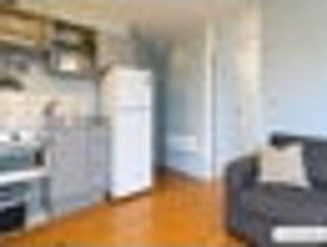 Apartment for rent in Newton, Auckland