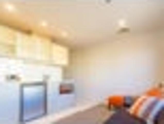 Apartment for rent in Newton, Auckland