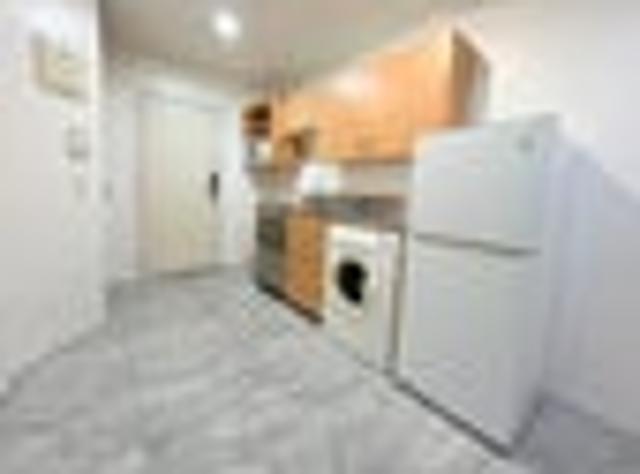 Apartment for rent in Newton, Auckland
