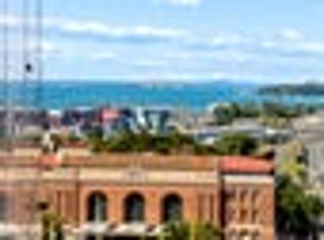Apartment for rent in Te Tōangaroa, Auckland