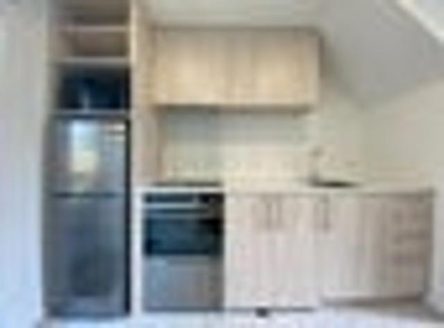 Townhouse for rent in Heathcote, Canterbury