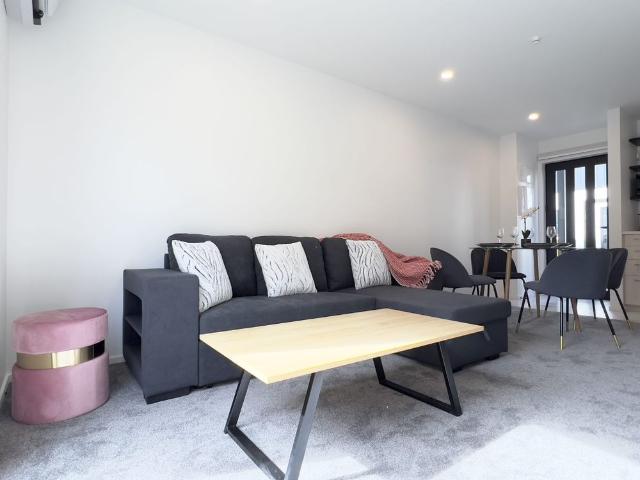 Townhouse for rent in Heathcote, Canterbury