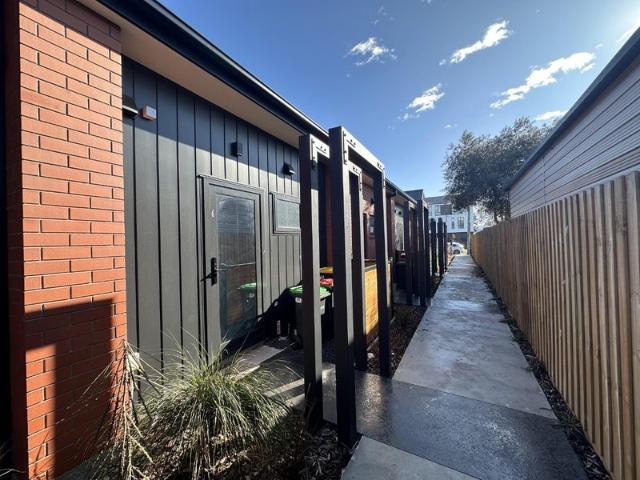 Apartment for rent in Christchurch Central, Linwood-Central-Heathcote Community