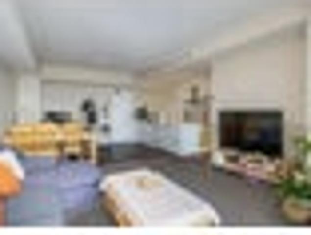 Apartment for rent in Te Tōangaroa, Auckland