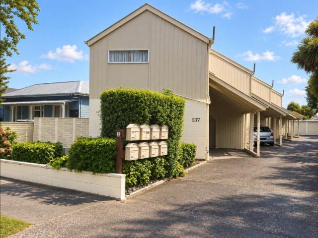 Apartment for rent in Heathcote, Canterbury