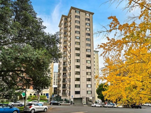 Apartment for rent in Te Tōangaroa, Auckland
