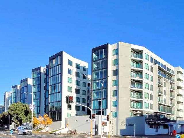 Apartment for rent in Te Tōangaroa, Auckland
