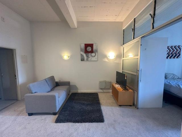 Apartment for rent in Te Tōangaroa, Auckland