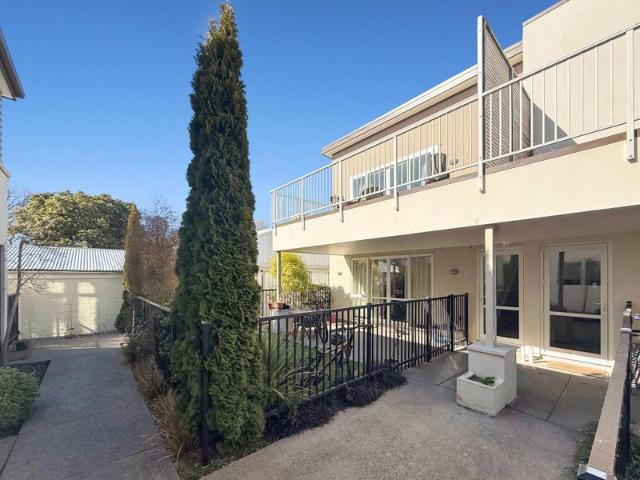 Apartment for rent in Heathcote, Canterbury