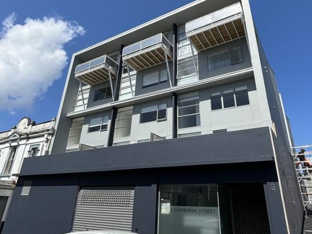 Apartment for rent in Newton, Auckland