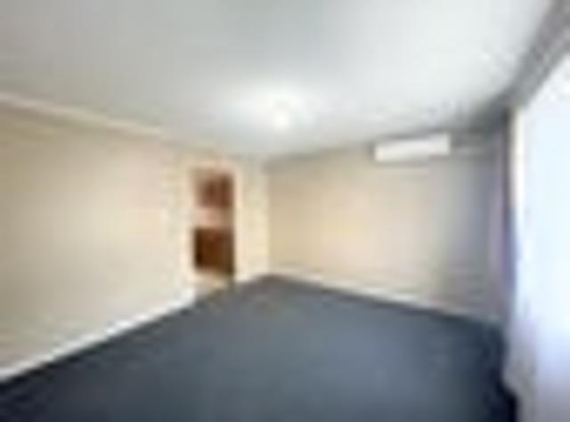 Townhouse for rent in Otakou