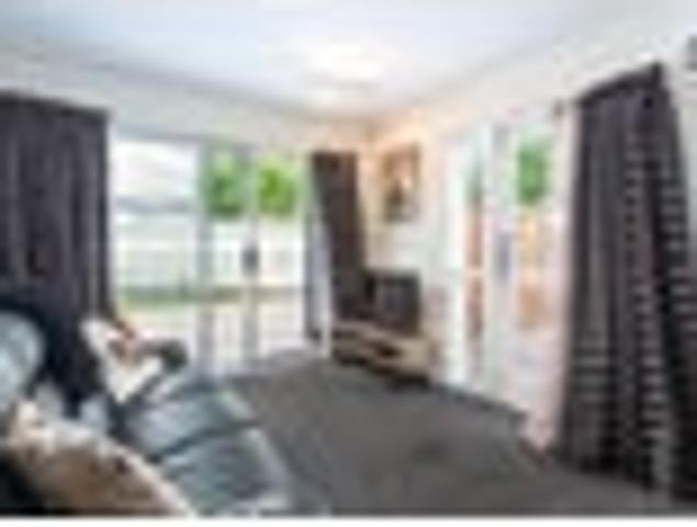 Townhouse for rent in Heathcote, Canterbury