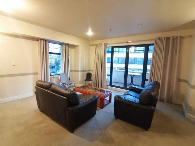 Apartment for rent in Te Tōangaroa, Auckland