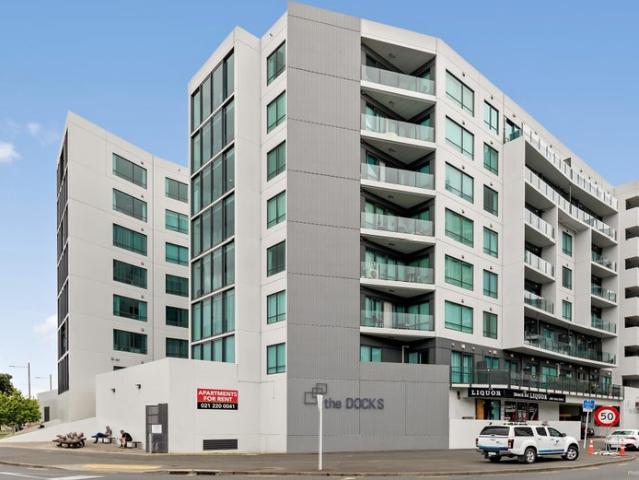 Apartment for rent in Te Tōangaroa, Auckland