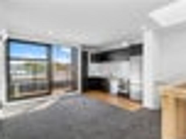 Townhouse for rent in Heathcote, Canterbury