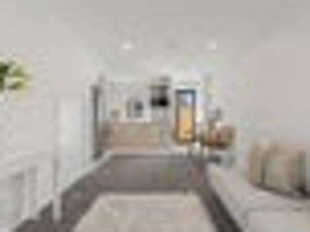 Townhouse for rent in Heathcote, Canterbury