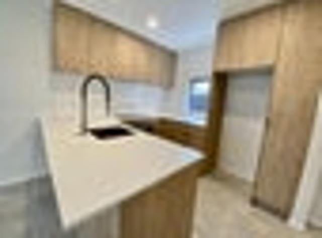 Townhouse for rent in Heathcote, Canterbury