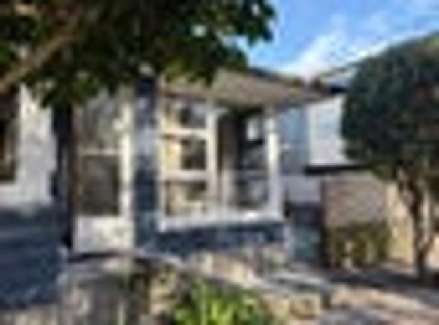 Apartment for rent in Heathcote, Canterbury
